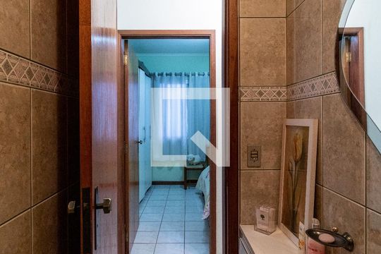 Lavabo de casa para alugar com 3 quartos, 100m² em Vila Romana, São Paulo