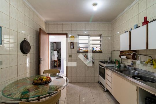 Cozinha de casa para alugar com 3 quartos, 100m² em Vila Romana, São Paulo