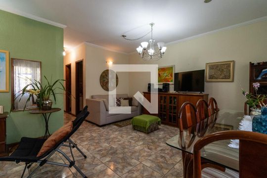 Casa para alugar com 3 quartos, 100m² em Vila Romana, São Paulo