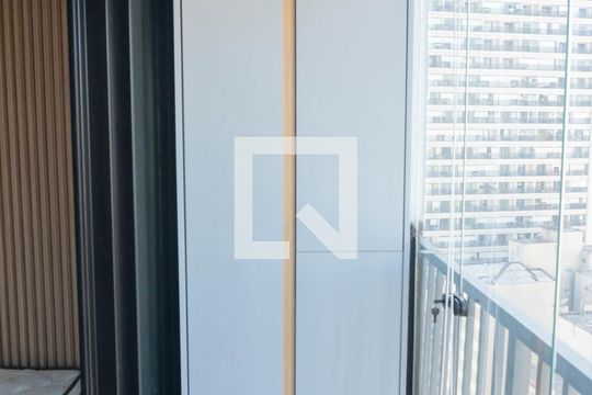 Sacada de kitnet/studio para alugar com 1 quarto, 32m² em Bela Vista, São Paulo