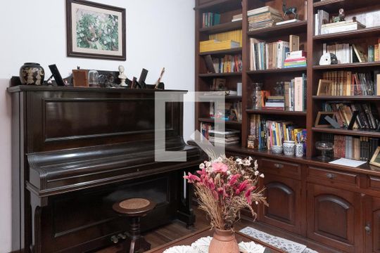 Sala de casa à venda com 5 quartos, 250m² em Jardim Pinhal, Guarulhos