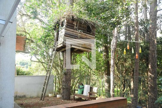 Quintal de casa de condomínio para alugar com 3 quartos, 250m² em Moinho Velho, Cotia