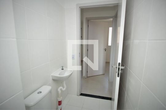 Banheiro de apartamento para alugar com 2 quartos, 41m² em Mato Grande, Canoas