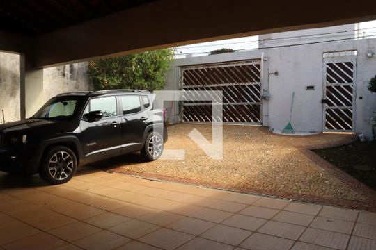 Garagem de casa à venda com 3 quartos, 299m² em Chácara Primavera, Campinas