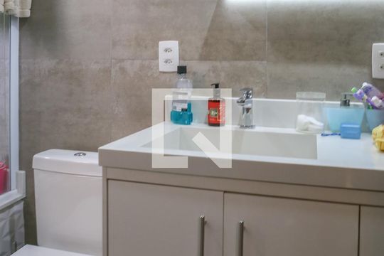 Banheiro da Suíte de casa de condomínio à venda com 4 quartos, 168m² em Pompeia, São Paulo