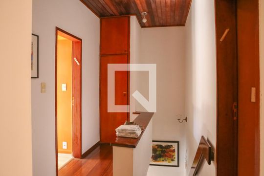 Corredor de casa de condomínio à venda com 4 quartos, 168m² em Pompeia, São Paulo