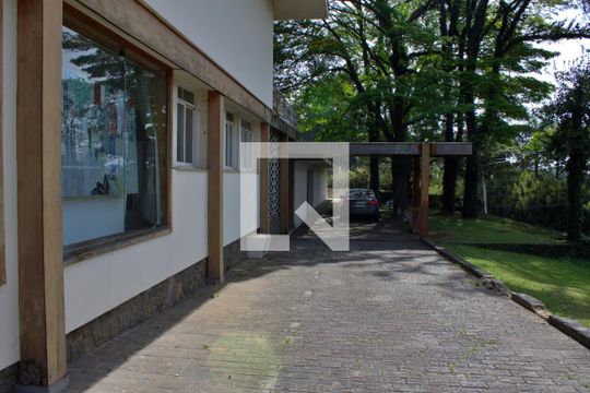 Garagem de casa à venda com 5 quartos, 1500m² em Morumbi, São Paulo