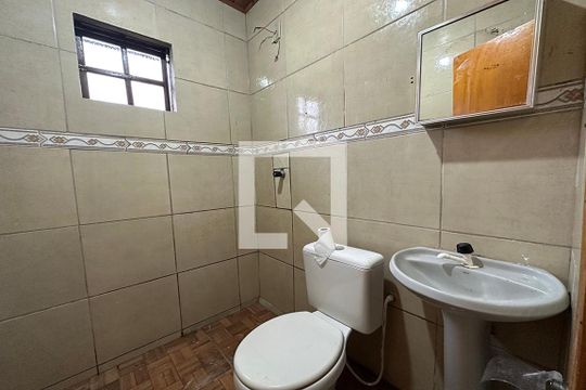 Banheiro de casa à venda com 2 quartos, 120m² em Vicentina, São Leopoldo