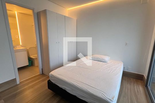 Quarto  de kitnet/studio para alugar com 1 quarto, 30m² em Pinheiros, São Paulo