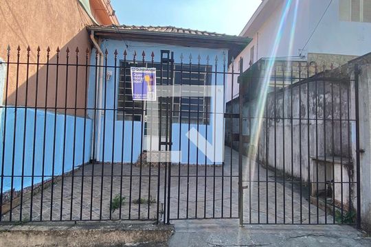 Fachada de casa à venda com 1 quarto, 150m² em Jardim Nordeste, São Paulo