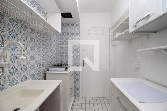 Cozinha de kitnet/studio para alugar com 1 quarto, 35m² em Campos Elíseos, São Paulo
