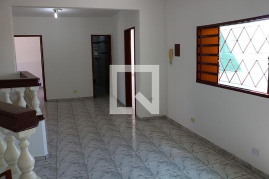 Escada e Hall dos Quartos de casa à venda com 4 quartos, 200m² em Vila Abajá, Goiânia