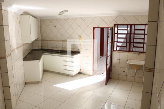 Cozinha de casa à venda com 4 quartos, 200m² em Vila Abajá, Goiânia