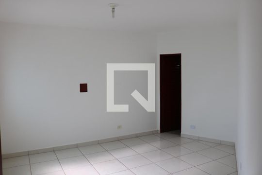 Suíte 1 de casa à venda com 4 quartos, 200m² em Vila Abajá, Goiânia