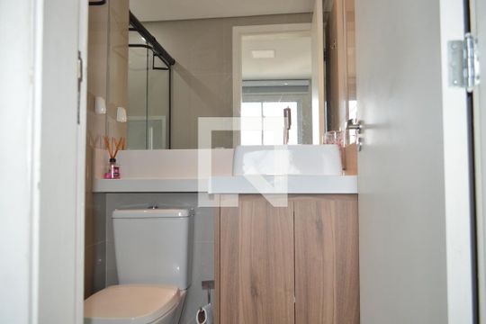 Banheiro de kitnet/studio à venda com 1 quarto, 28m² em Sé, São Paulo