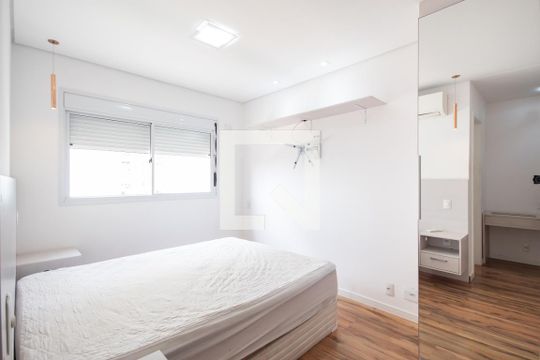 Suíte de apartamento à venda com 2 quartos, 68m² em Industrial Autonomistas, Osasco