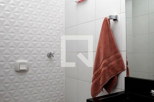 Banheiro Quarto 3 Suíte - Office de apartamento à venda com 3 quartos, 74m² em Independência, Porto Alegre