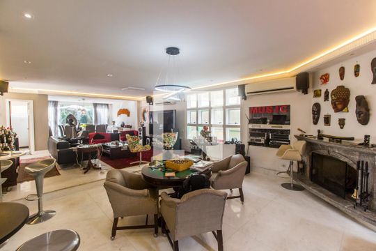 Casa à venda com 7 quartos, 645m² em Alphaville, Santana de Parnaíba