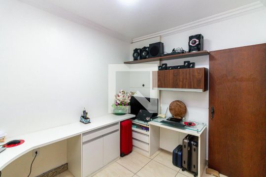 Quarto 1 de apartamento à venda com 4 quartos, 200m² em Ana Lúcia, Belo Horizonte