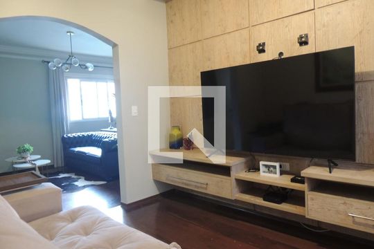 Sala de TV de casa à venda com 4 quartos, 250m² em Brooklin Paulista, São Paulo