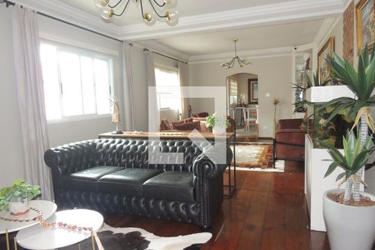 Sala de casa à venda com 4 quartos, 250m² em Brooklin Paulista, São Paulo