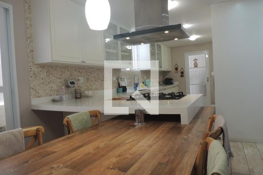 Sala de jantar e Cozinha de casa à venda com 4 quartos, 250m² em Brooklin Paulista, São Paulo