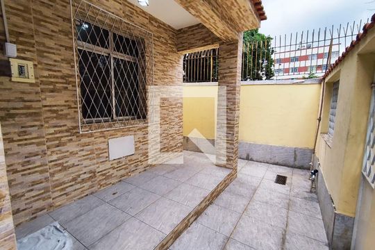 Varanda de casa de condomínio para alugar com 2 quartos, 90m² em Cascadura, Rio de Janeiro