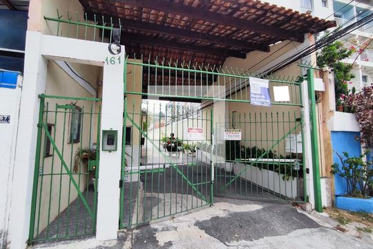 Fachada e portaria de casa de condomínio para alugar com 2 quartos, 90m² em Cascadura, Rio de Janeiro