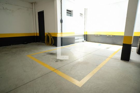 Vaga de Garagem fixa de apartamento para alugar com 1 quarto, 68m² em Olímpico, São Caetano do Sul