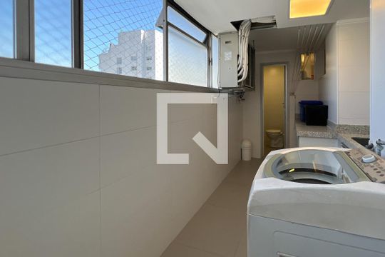 Área de Serviço de apartamento para alugar com 3 quartos, 140m² em Moema, São Paulo