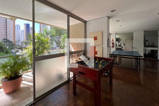 Área comum de apartamento para alugar com 3 quartos, 140m² em Moema, São Paulo