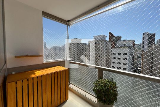 Sacada de apartamento para alugar com 3 quartos, 140m² em Moema, São Paulo