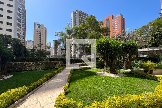 Área comum de apartamento para alugar com 3 quartos, 140m² em Moema, São Paulo