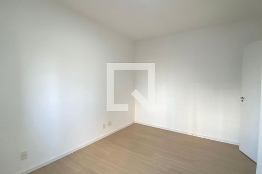 Quarto 2 de apartamento para alugar com 2 quartos, 52m² em Alphaville Empresarial, Barueri