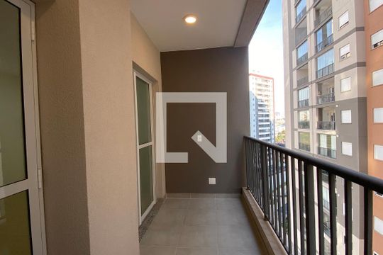 Varanda da Sala de apartamento para alugar com 2 quartos, 52m² em Alphaville Empresarial, Barueri