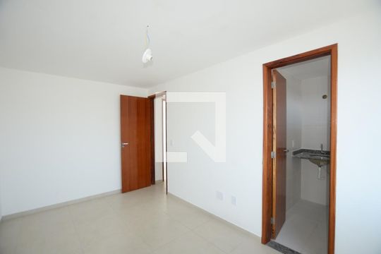 Quarto 1 Suite de casa de condomínio para alugar com 2 quartos, 70m² em Bento Ribeiro, Rio de Janeiro