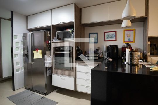 Cozinha de apartamento à venda com 3 quartos, 142m² em Botafogo, Rio de Janeiro