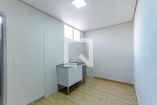 Cozinha de casa para alugar com 1 quarto, 30m² em Chácara Inglesa, São Paulo
