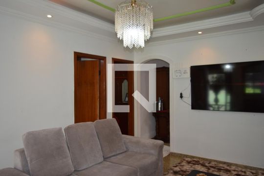 Sala de casa à venda com 3 quartos, 420m² em Parque Maracana, Contagem