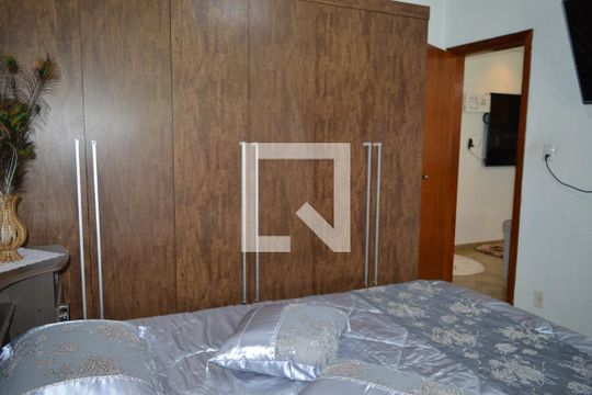 Suíte 1 de casa à venda com 3 quartos, 420m² em Parque Maracana, Contagem