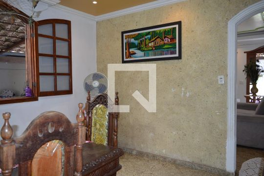 Copa de casa à venda com 3 quartos, 420m² em Parque Maracana, Contagem