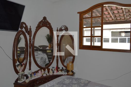Suíte 1 de casa à venda com 3 quartos, 420m² em Parque Maracana, Contagem