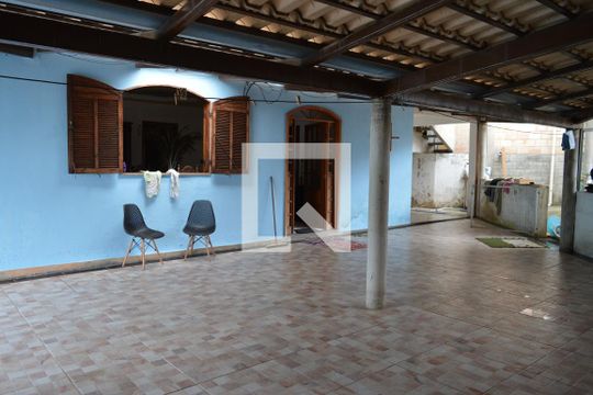 Garagem de casa à venda com 3 quartos, 420m² em Parque Maracana, Contagem