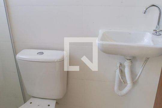 Banheiro de kitnet/studio para alugar com 1 quarto, 30m² em Vila Leopoldina, São Paulo