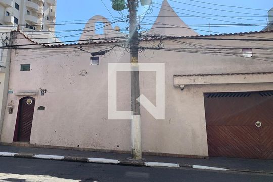 Fachada de casa para alugar com 3 quartos, 492m² em Vila Progresso, Guarulhos