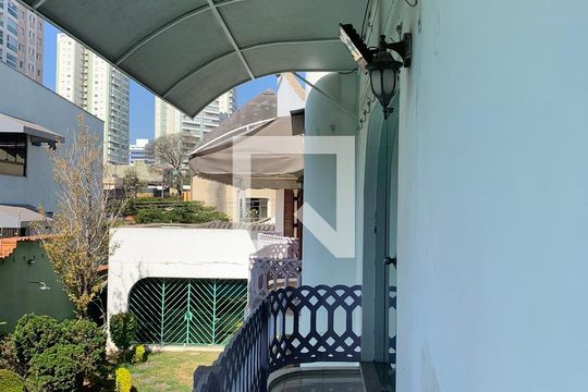 sacada de casa para alugar com 3 quartos, 492m² em Vila Progresso, Guarulhos