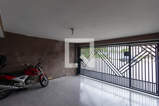 Garagem de casa à venda com 3 quartos, 250m² em Cidade das Flores, Osasco