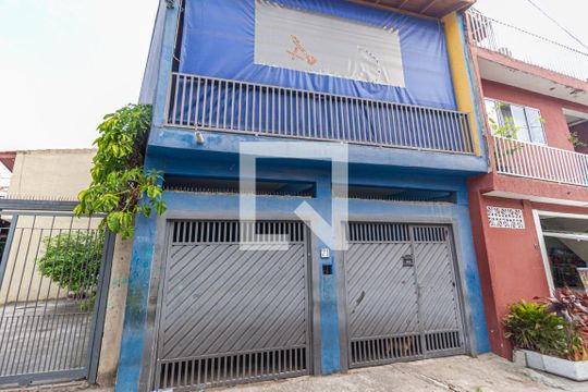 Fachada de casa à venda com 3 quartos, 145m² em Padroeira, Osasco