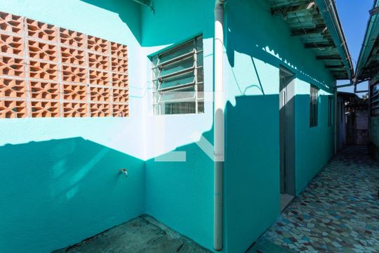 Entrada  de casa para alugar com 1 quarto, 40m² em Centro, Diadema