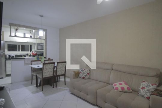 Sala de casa de condomínio à venda com 4 quartos, 88m² em Bairro Fátima, Canoas